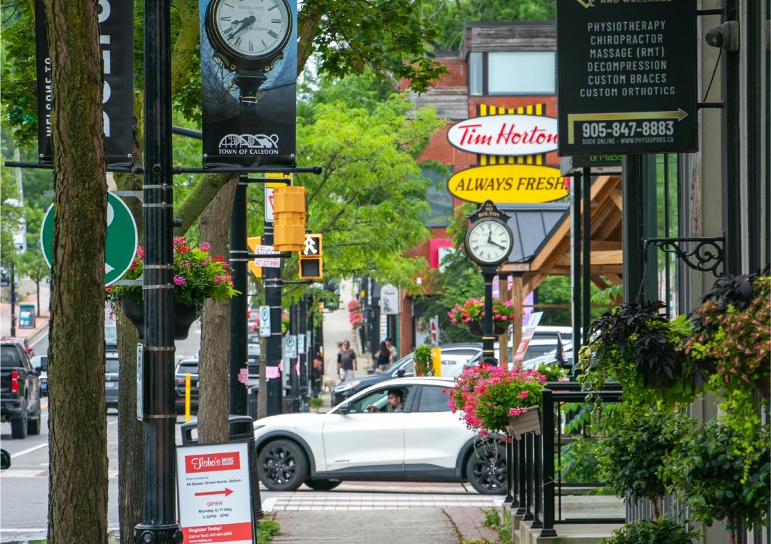 Historic Downtown Bolton Dining Cafes and Restaurants Near Bolton Place
