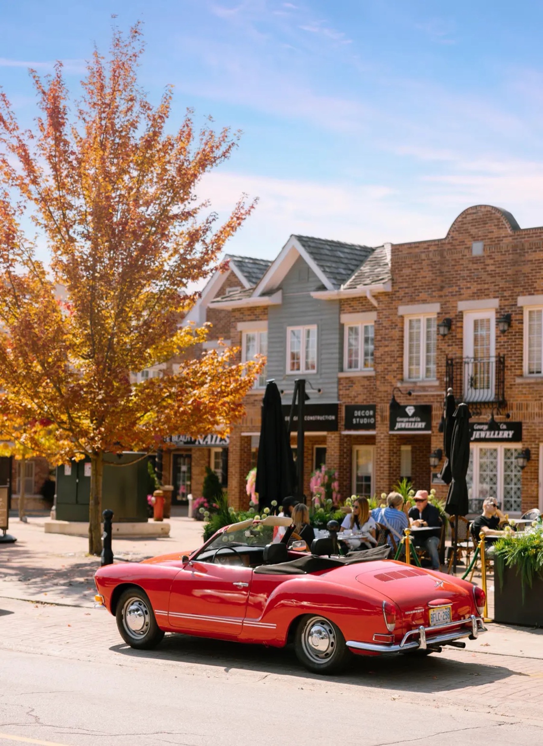 bridgelands-woodbridge-local-dining-patio Bridgelands Woodbridge | Freehold Towns & Detached Homes | VIP Pricing & Floor Plans